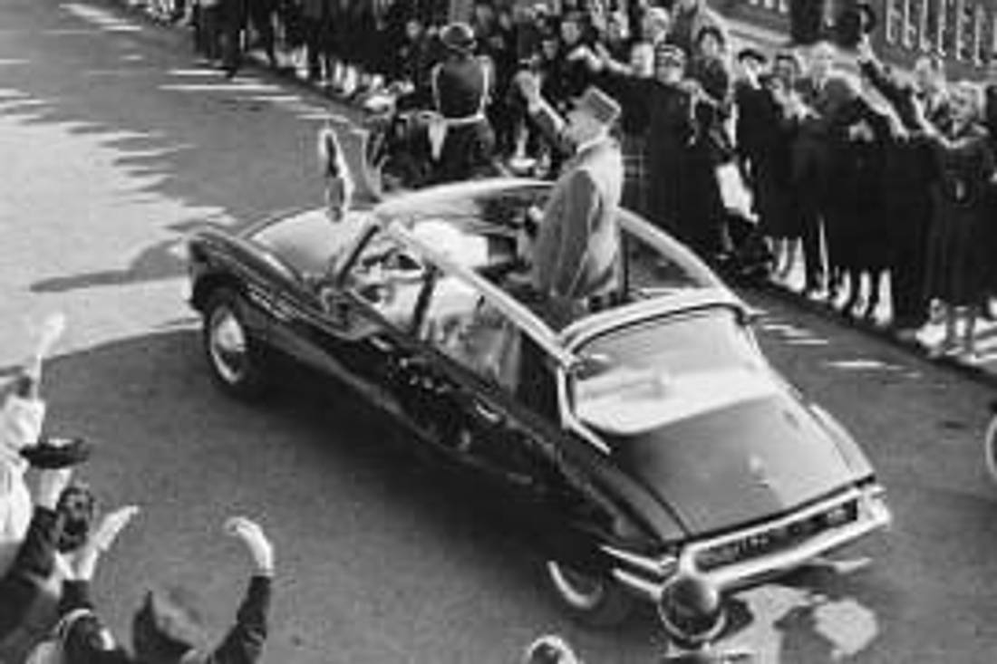 Charles de Gaulle in Citroën DS