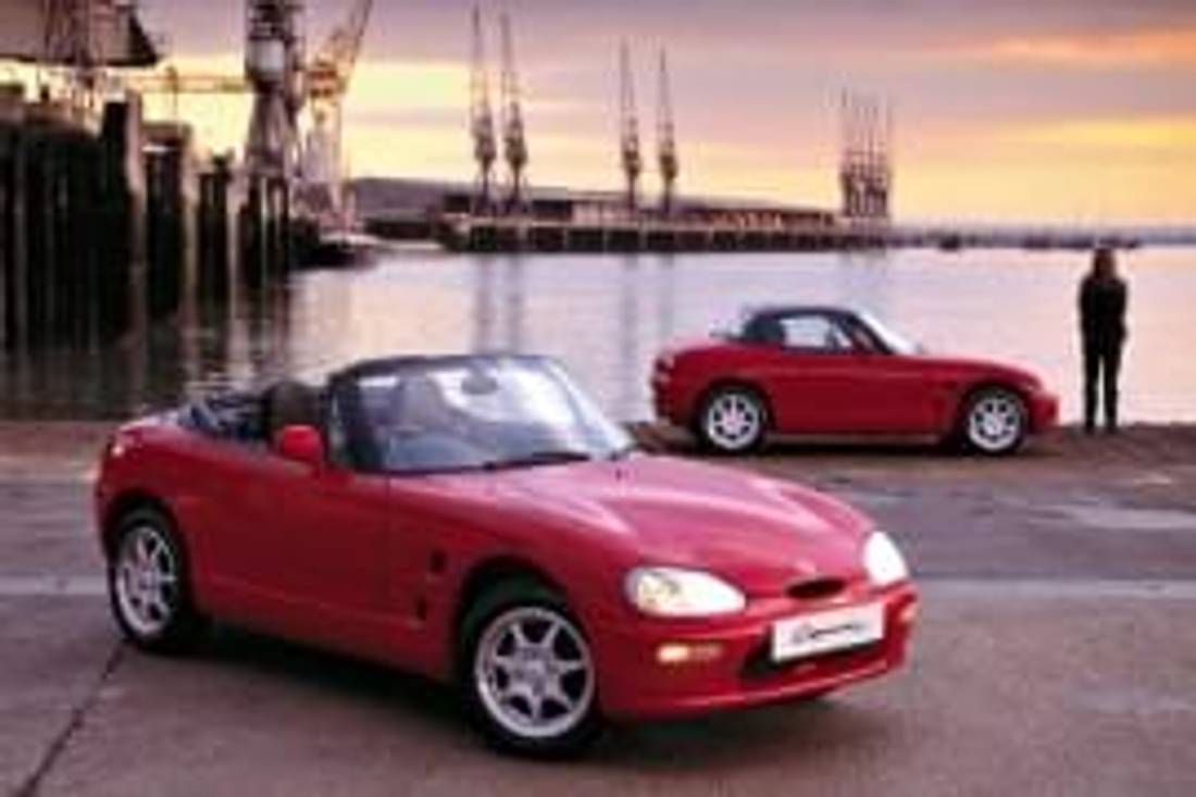 Suzuki Cappuccino elölnézet